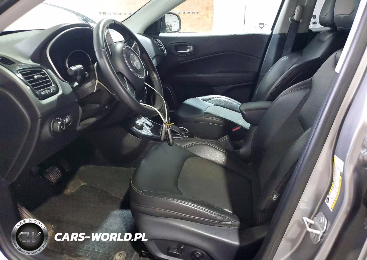 2018 Jeep Compass Latitude VIN:3C4NJDBB6JT304351 - 7