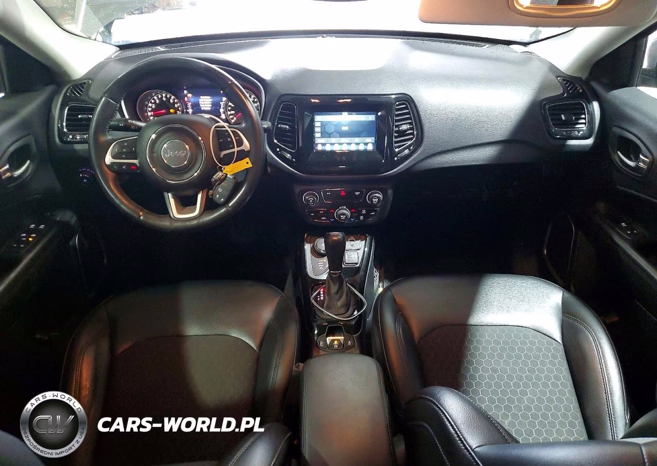 2018 Jeep Compass Latitude VIN:3C4NJDBB6JT304351 - 8