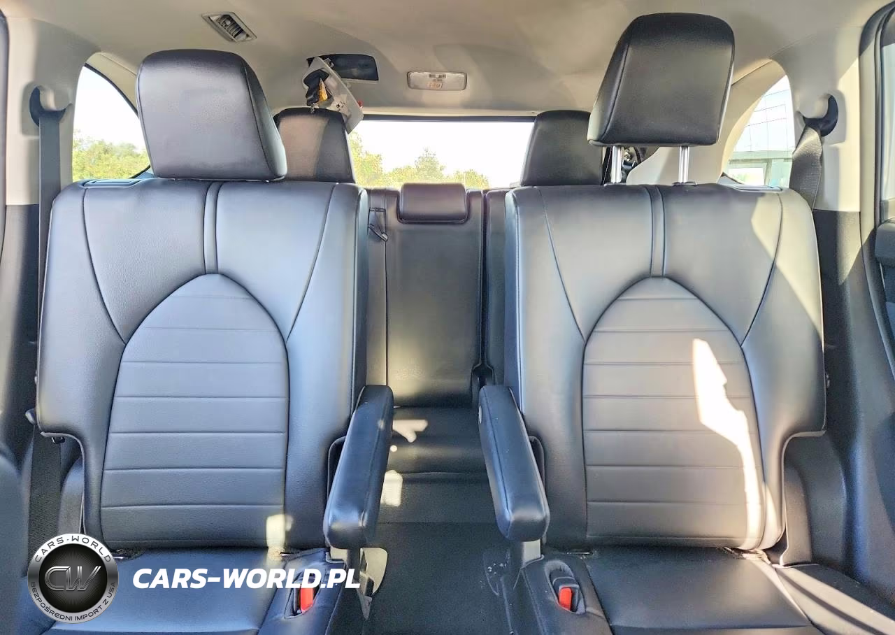 2026 Toyota Highlander Sport VIN:5TDGZRBH9NS212735 - 10