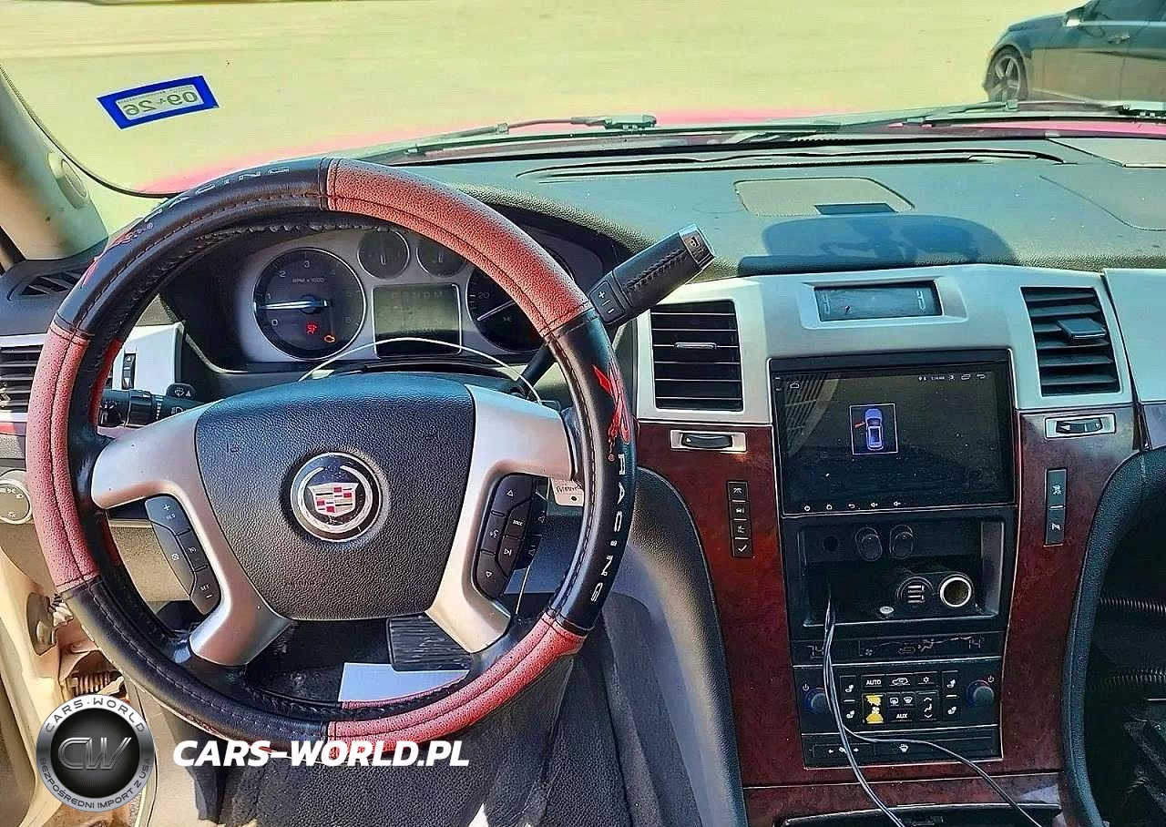 2008 Cadillac Escalade Luxury VIN:1GYEC63848R119124 - 9