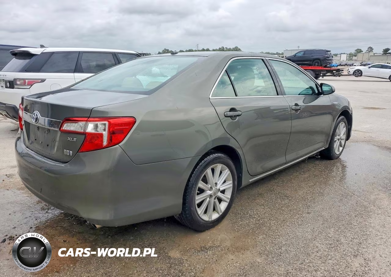 2014 Toyota Camry Hybrid Xle VIN:4T1BD1FK3EU131043 - 3