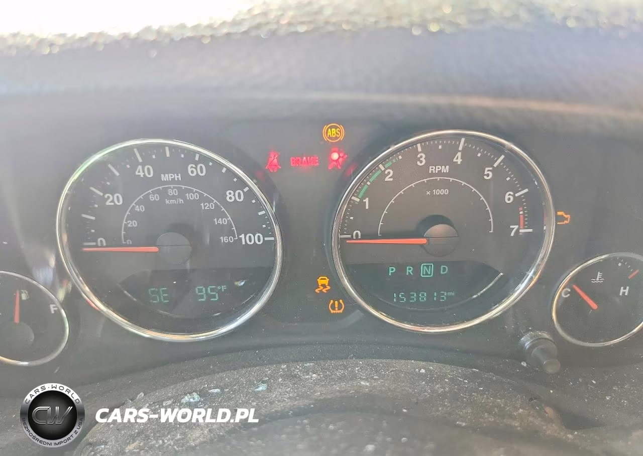 2017 Jeep Wrangler Unlimited Sport VIN:1C4BJWKG9HL648711 - 9