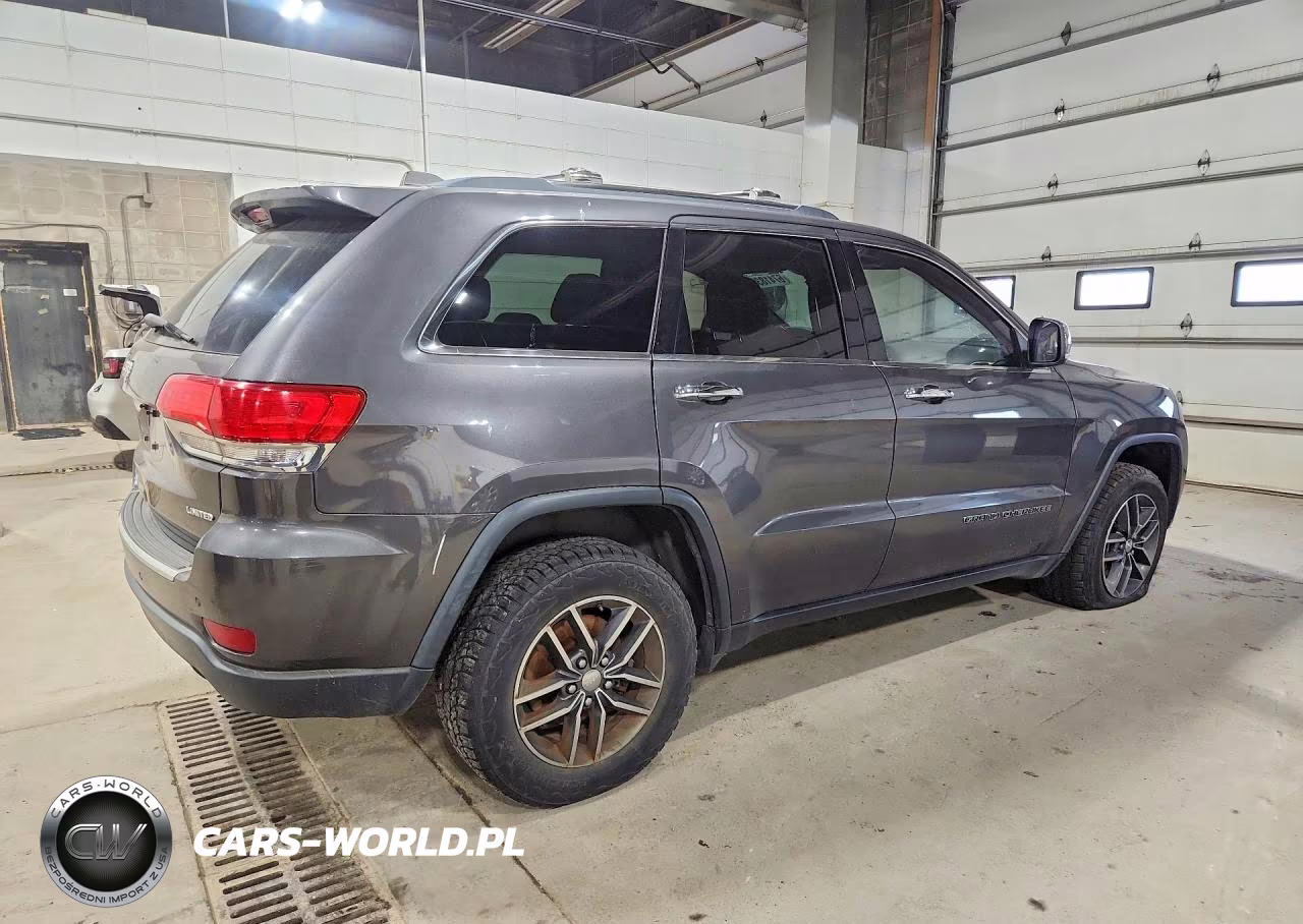 2017 Jeep Gran Cheor VIN:1C4RJFBG5HC789967 - 3