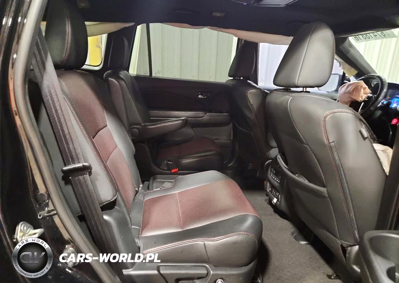 2021 Honda Pilot Black VIN:5FNYF6H7XMB000679 - 10