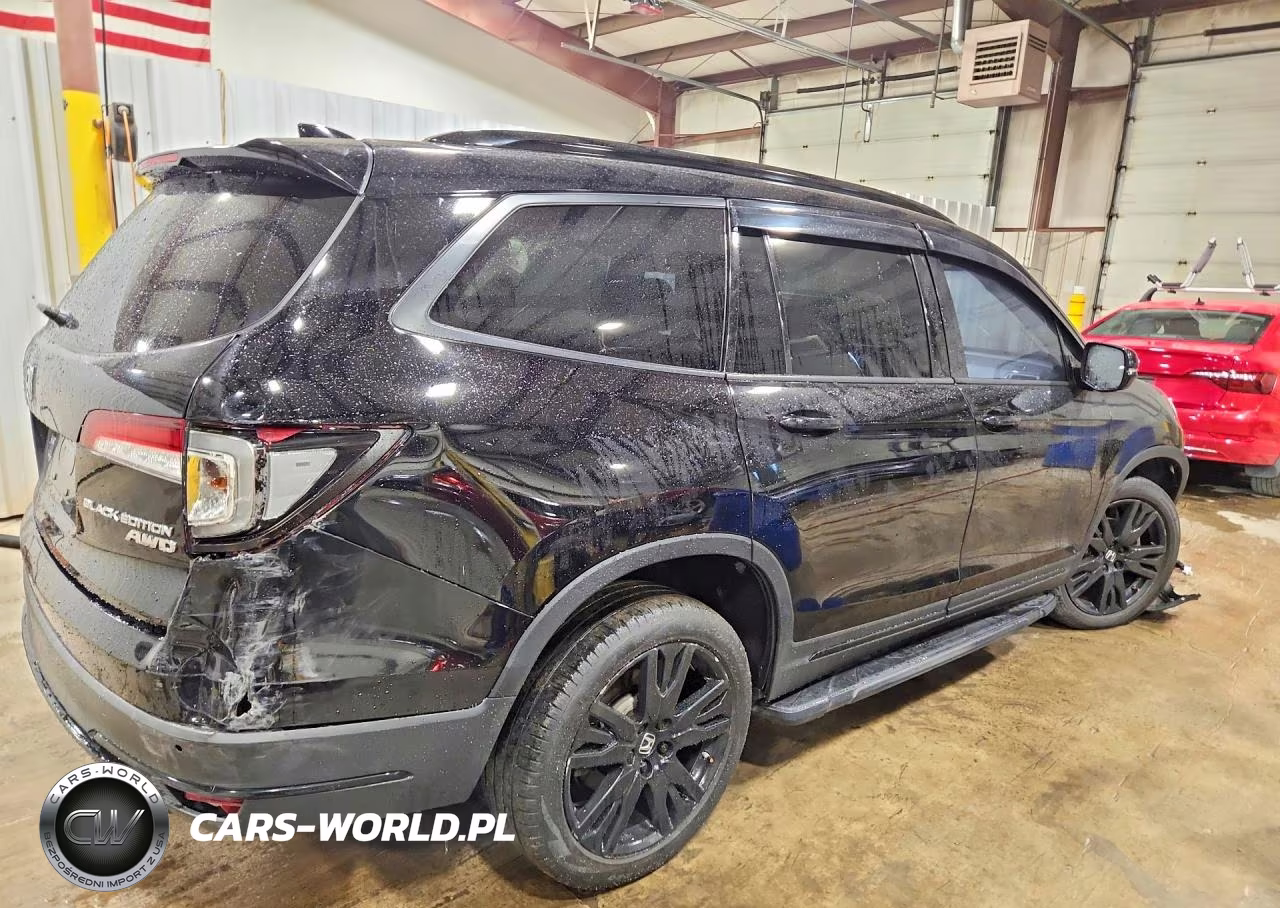 2021 Honda Pilot Black VIN:5FNYF6H7XMB000679 - 3