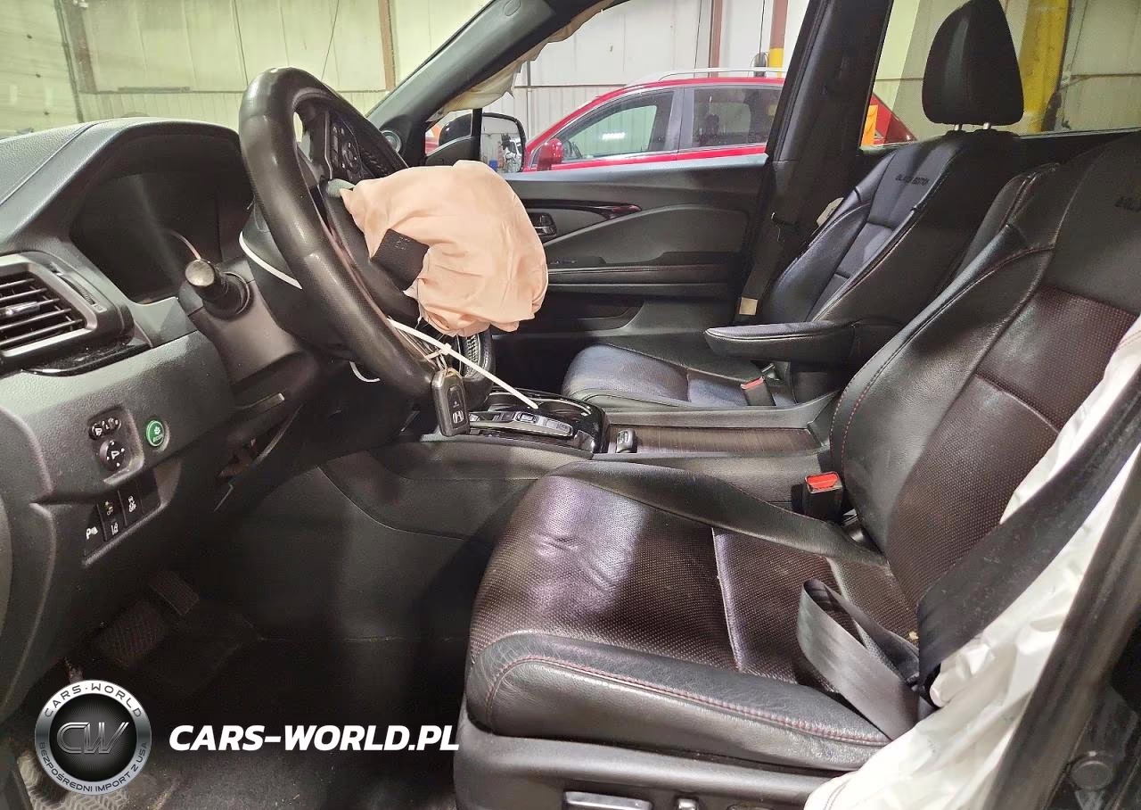 2021 Honda Pilot Black VIN:5FNYF6H7XMB000679 - 7