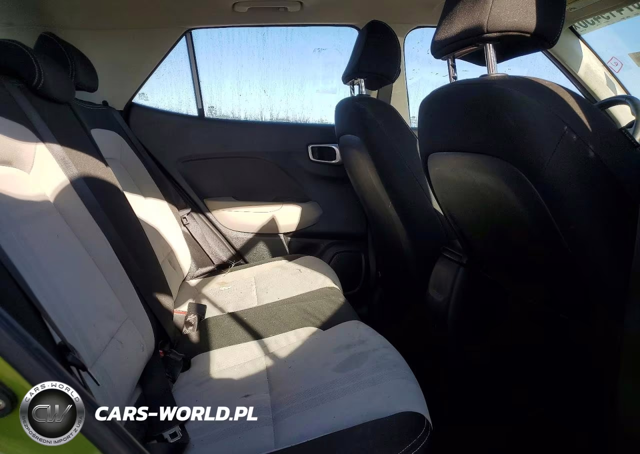 2023 Hyundai Venue Sel VIN:KMHRC8A36PU215810 - 10