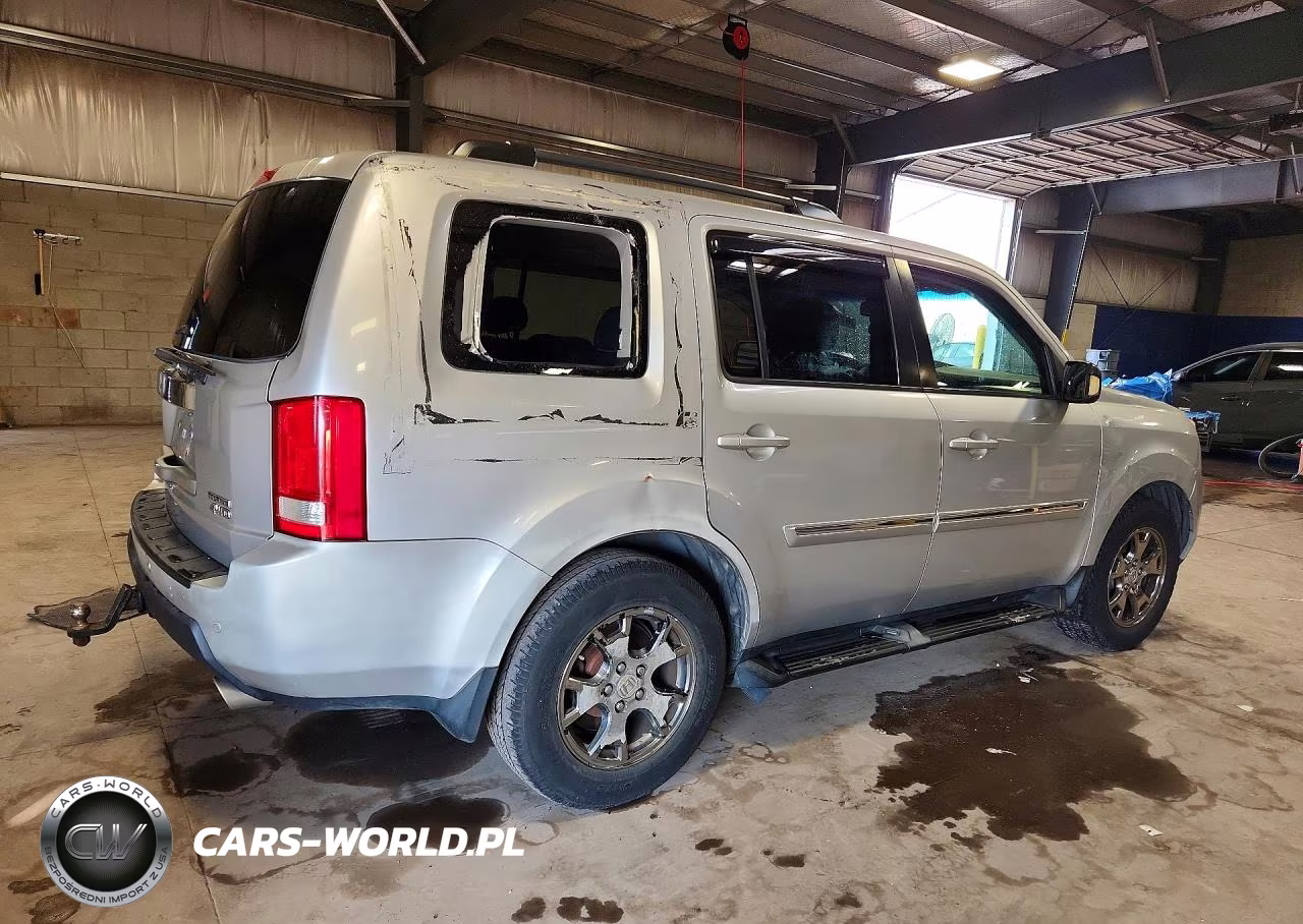 2011 Honda Pilot Touring VIN:5FNYF4H95BB071081 - 3