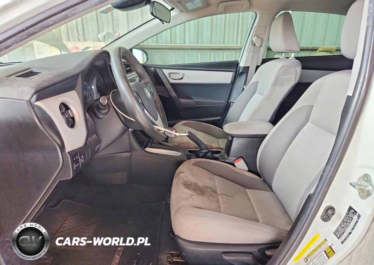 2018 Toyota Corolla Le VIN:5YFBURHE9JP855921 - 7