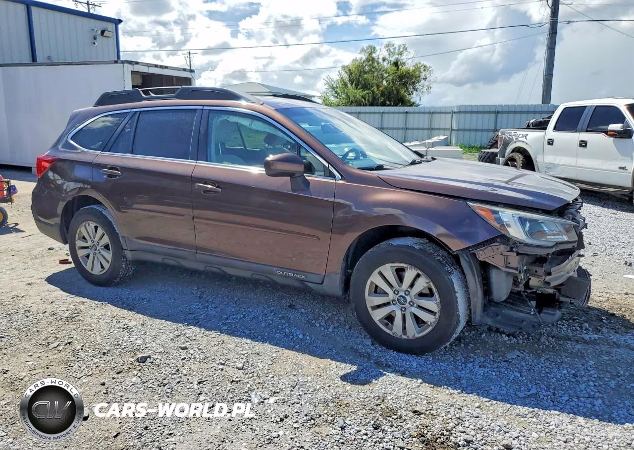 2019 Subaru Outback 2.5I Premium VIN:4S4BSAFC7K3383376 - 4