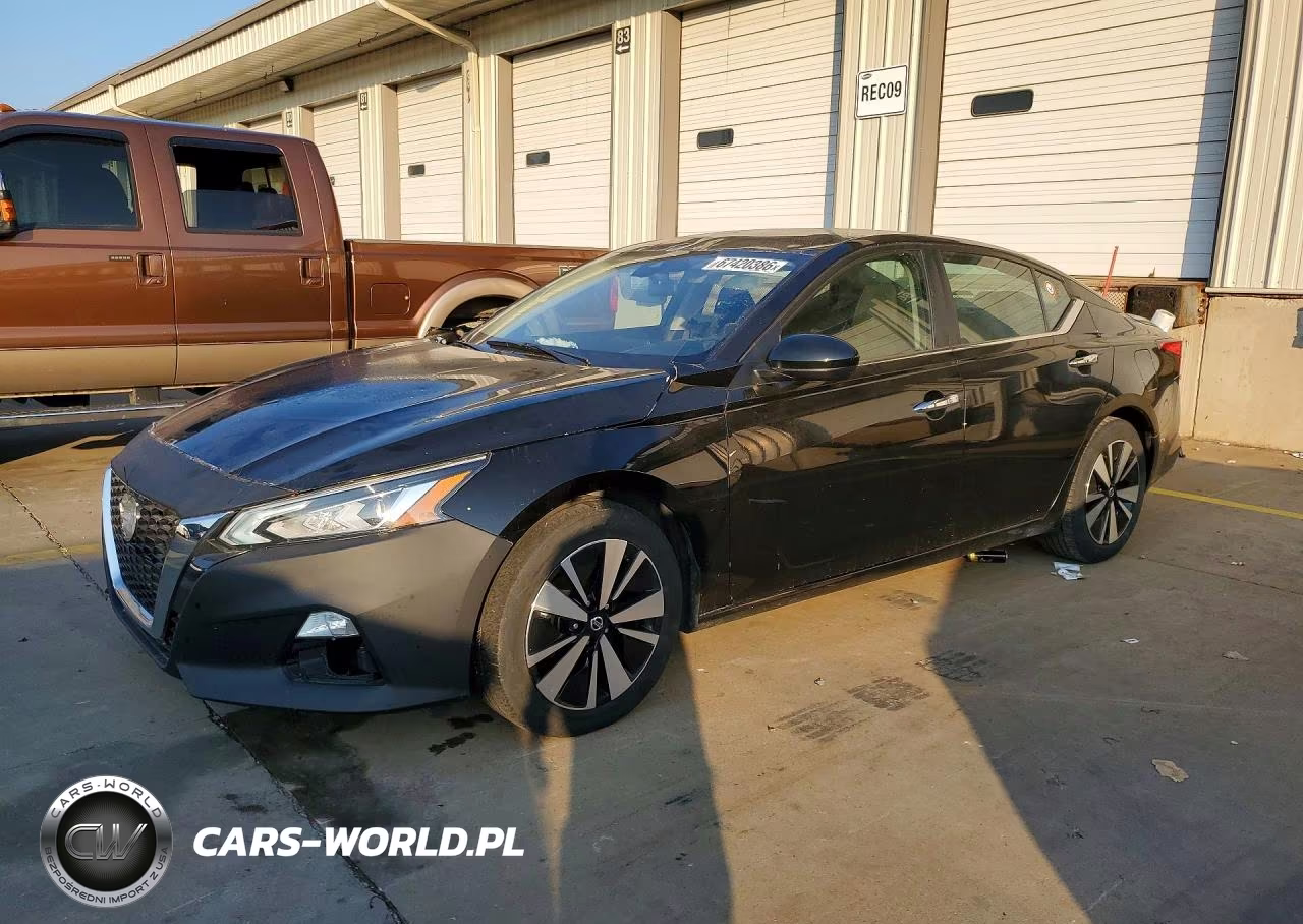 2022 Nissan Altima Sv