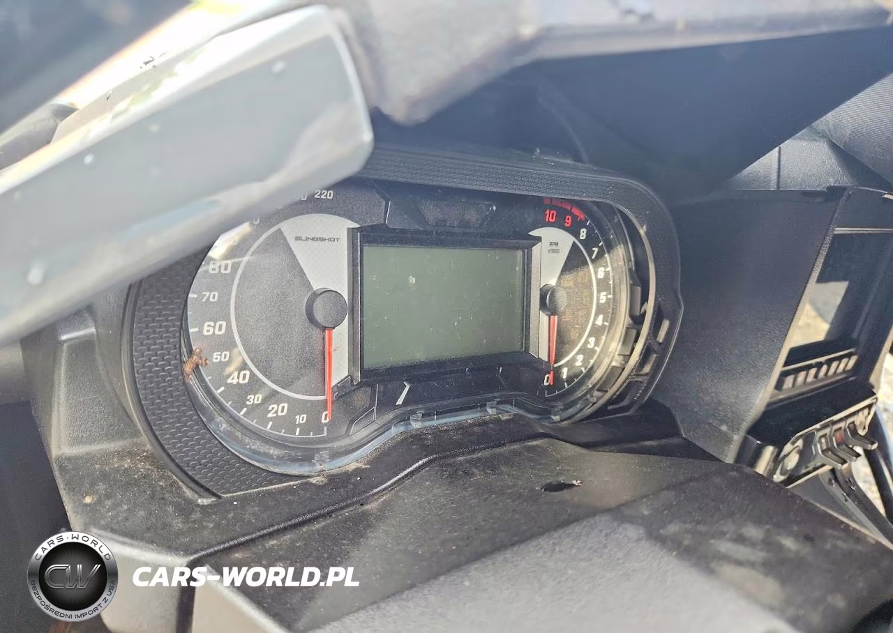 2023 Polaris Slingshot Slr VIN:57XAAFGB7P8155918 - 9