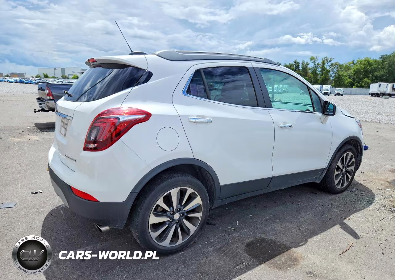 2021 Buick Encore Preferred VIN:KL4CJASMXMB362826 - 3