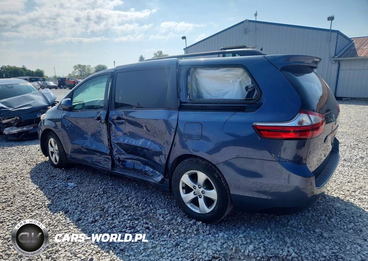 2016 Toyota Sienna Le VIN:5TDKK3DC5GS713735 - 2