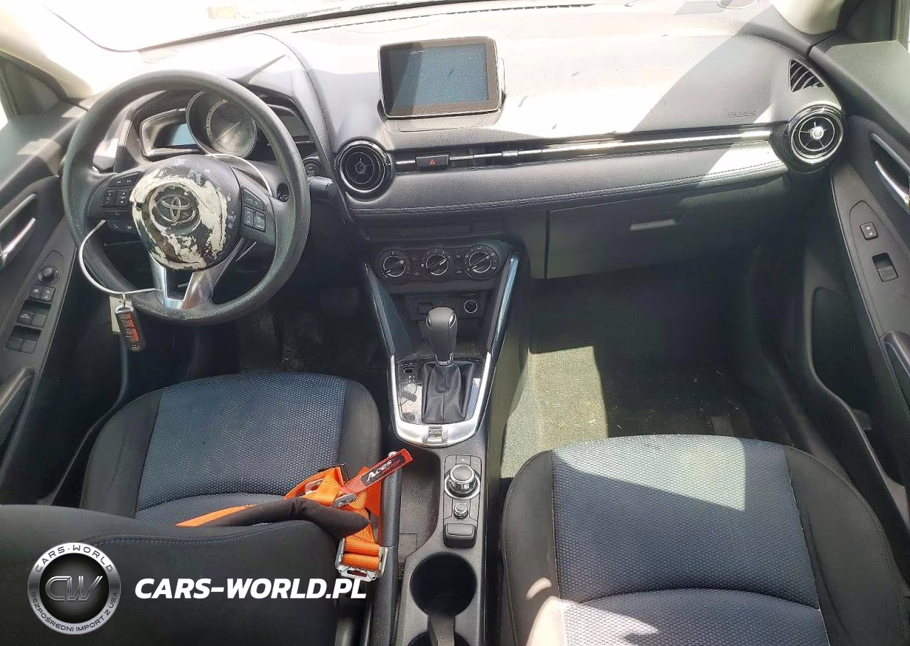 2018 Toyota Yaris Ia Base VIN:3MYDLBYV7JY312877 - 8