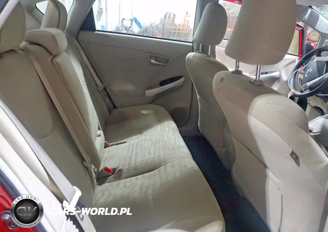 2013 Toyota Prius Three VIN:JTDKN3DUXD0349617 - 10