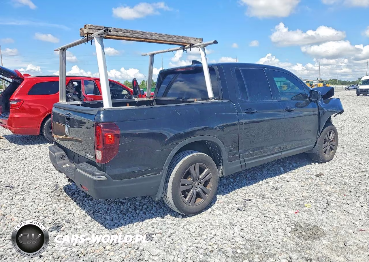 2018 Honda Ridgeline Sport VIN:5FPYK3F13JB013236 - 3