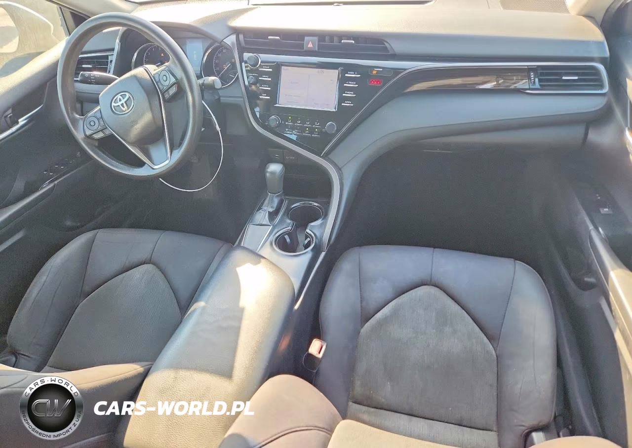 2019 Toyota Camry Le VIN:4T1B11HK2KU231314 - 8