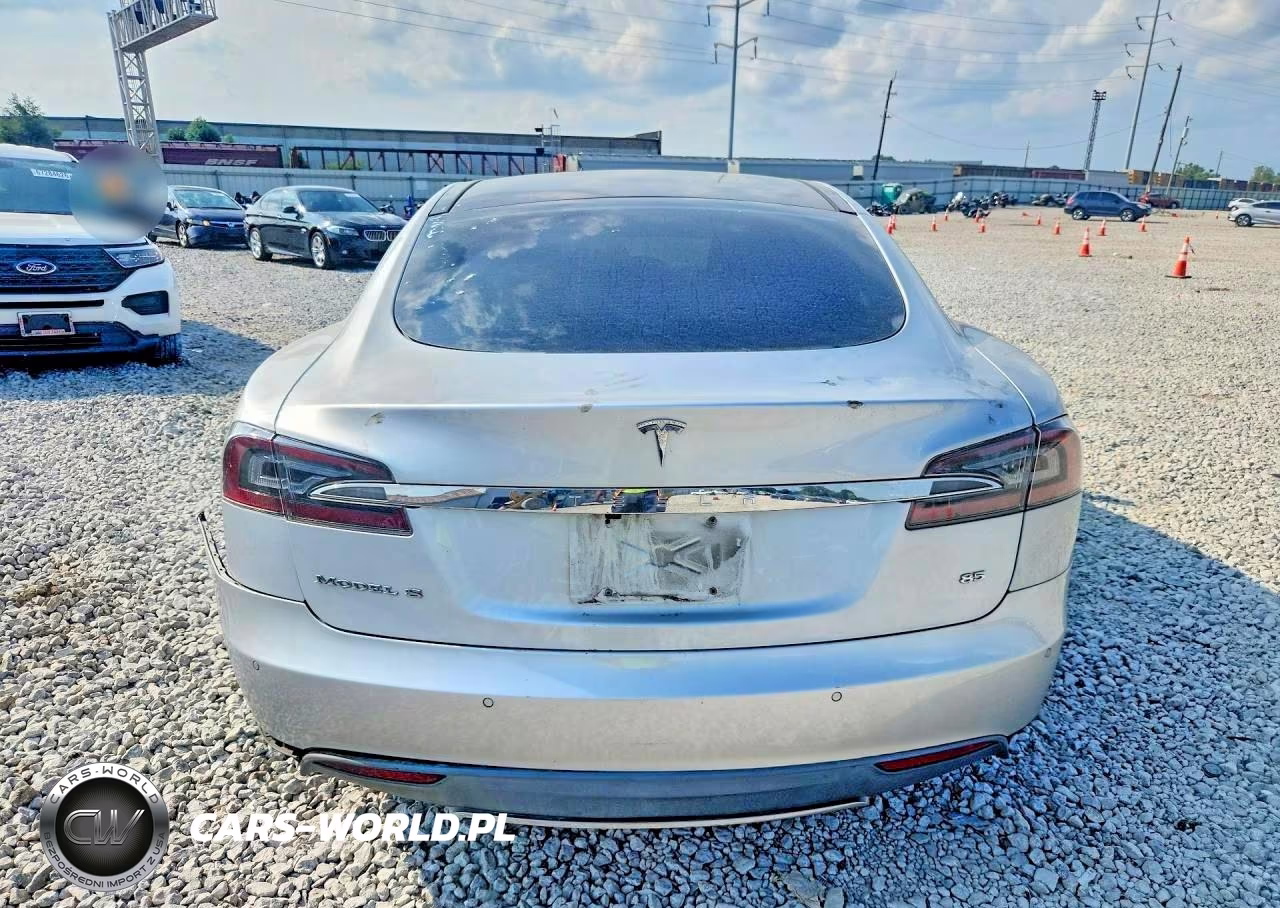 2014 Tesla Model S VIN:5YJSA1H12EFP61016 - 6