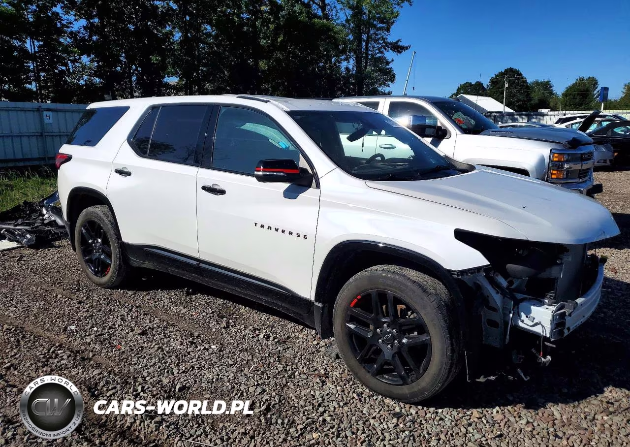 2022 Chevrolet Traverse Premier VIN:1GNEVKKW1NJ179811 - 4