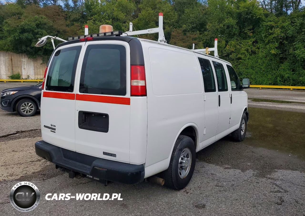 2013 Chevrolet Express G2500 VIN:1GCWGFCBXD1162773 - 3