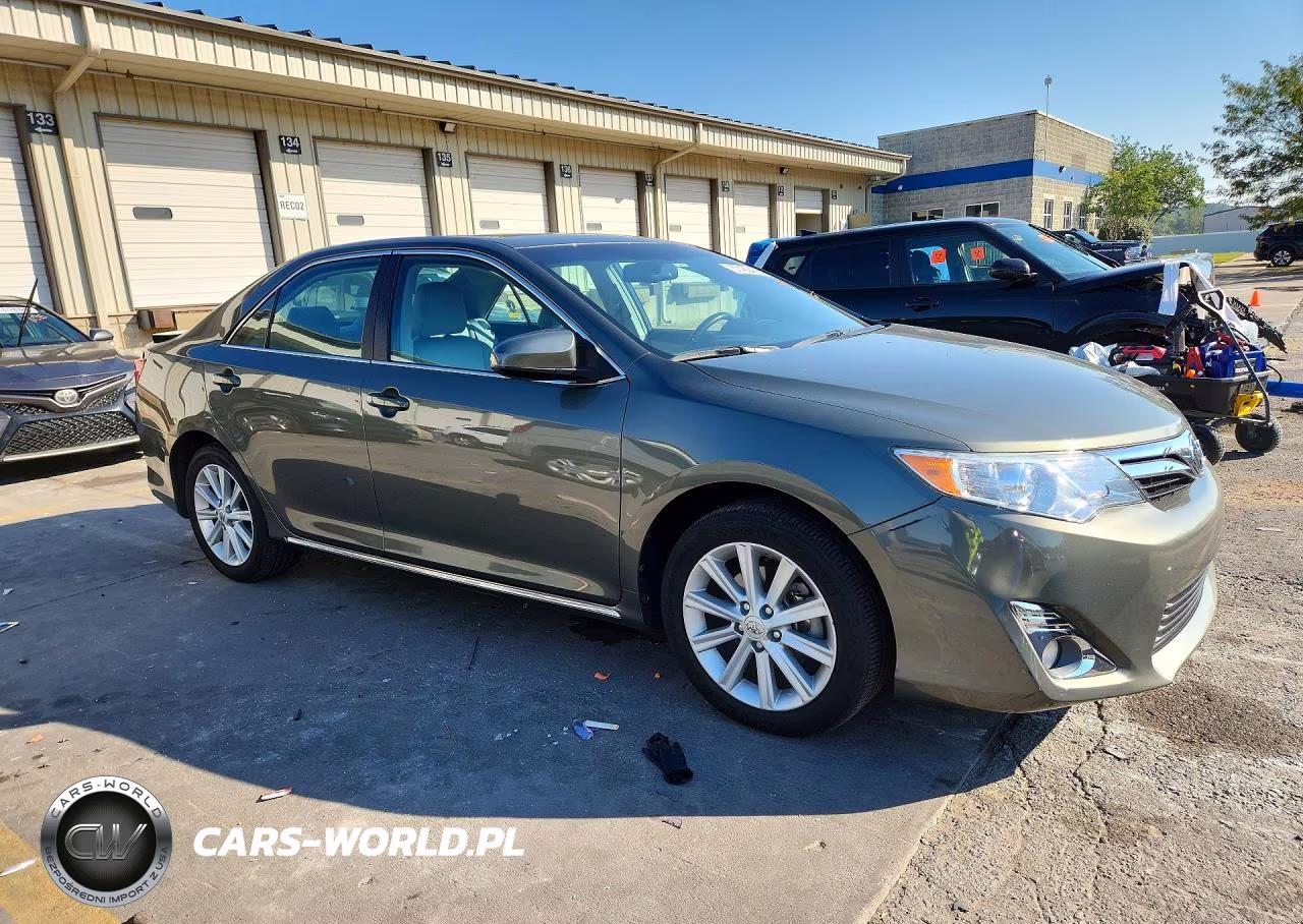 2012 Toyota Camry Xle VIN:4T4BF1FK8CR228722 - 4