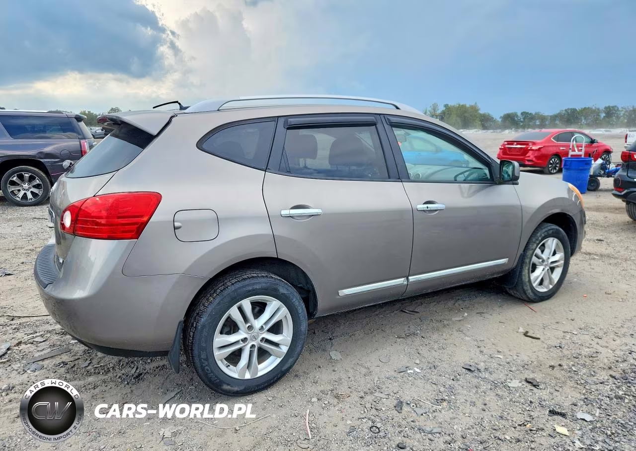 2012 Nissan Rogue S VIN:JN8AS5MV3CW713921 - 3