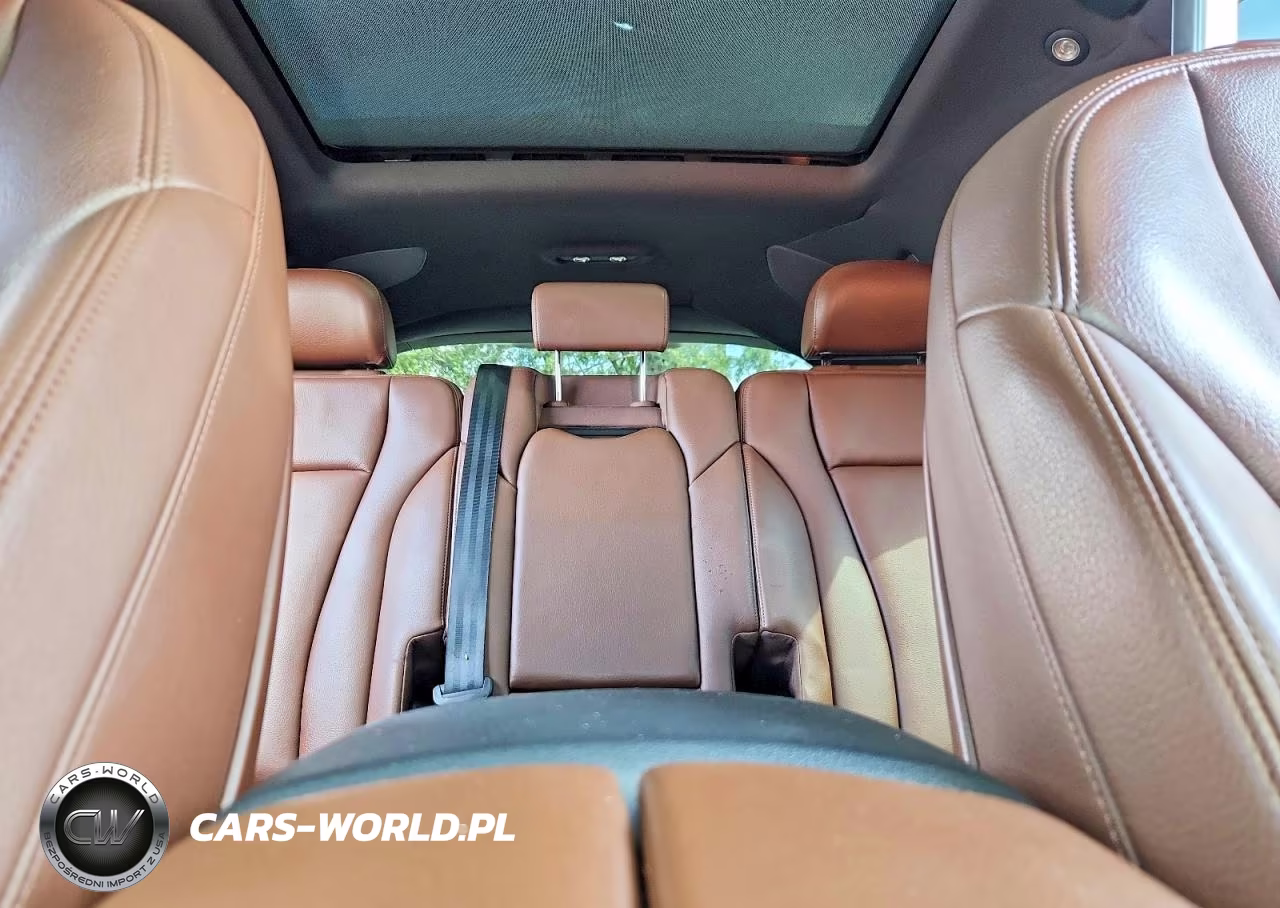 2019 Audi Q7 Premium Plus VIN:WA1LAAF79KD002260 - 10