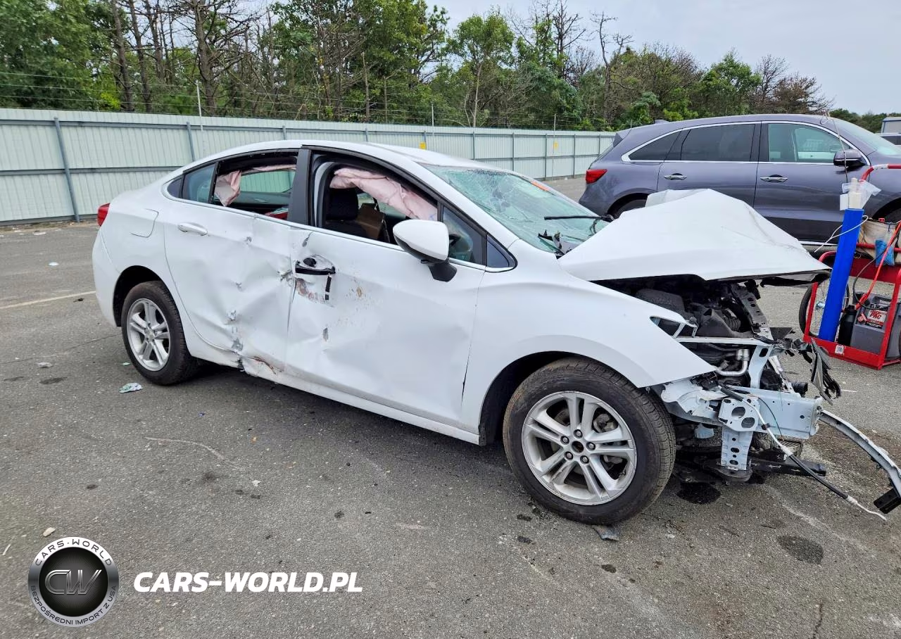 2017 Chevrolet Cruze Lt VIN:1G1BE5SMXH7281632 - 4