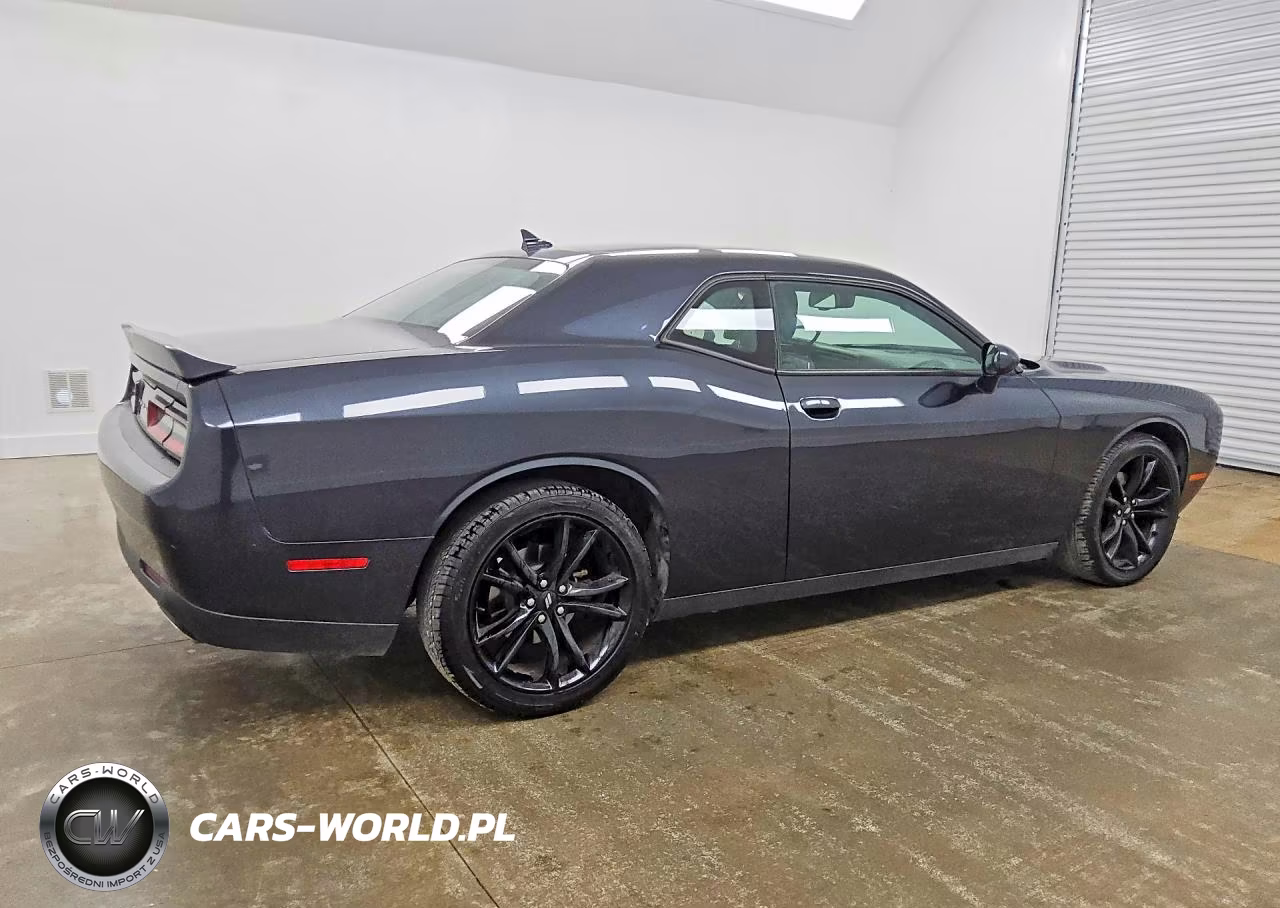 2018 Dodge Challenger Sxt VIN:2C3CDZAG1JH339322 - 3