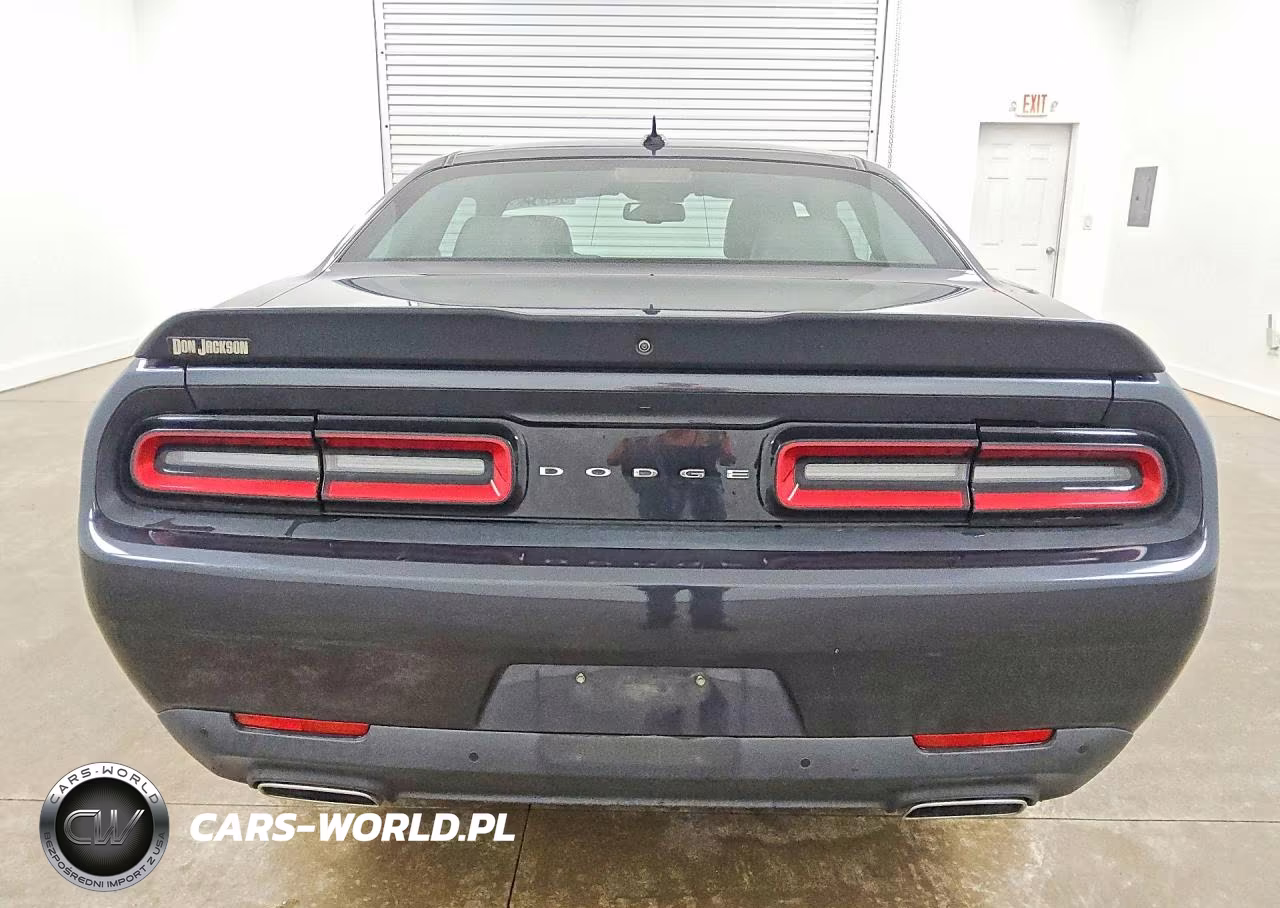 2018 Dodge Challenger Sxt VIN:2C3CDZAG1JH339322 - 6