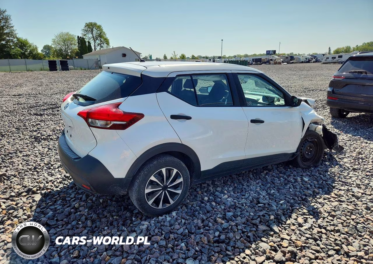 2019 Nissan Kicks S VIN:3N1CP5CU4KL559385 - 3