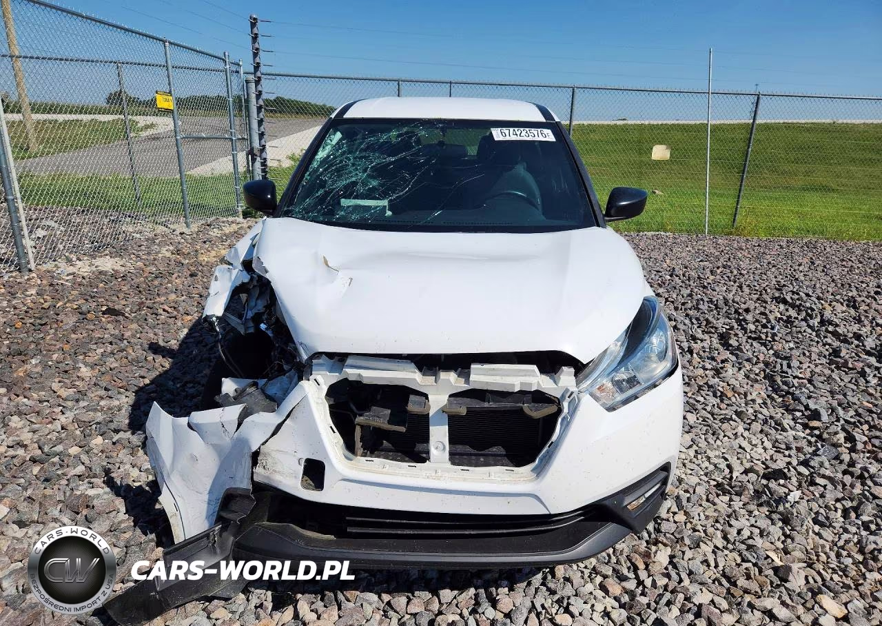 2019 Nissan Kicks S VIN:3N1CP5CU4KL559385 - 5