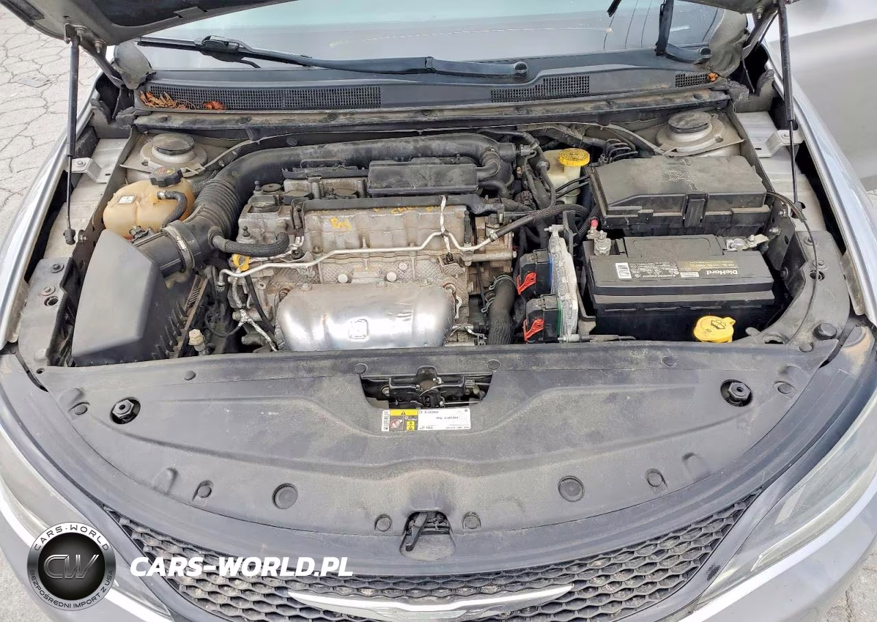 2015 Chrysler 200 S VIN:1C3CCCBB8FN665667 - 11