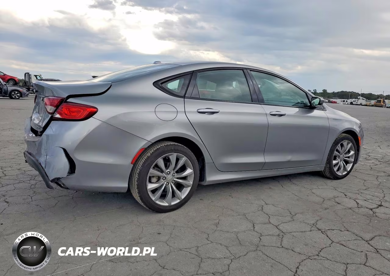 2015 Chrysler 200 S VIN:1C3CCCBB8FN665667 - 3
