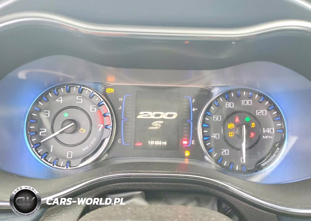 2015 Chrysler 200 S VIN:1C3CCCBB8FN665667 - 9