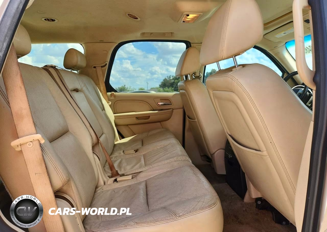2008 Cadillac Escalade Luxury VIN:1GYEC638X8R236741 - 11