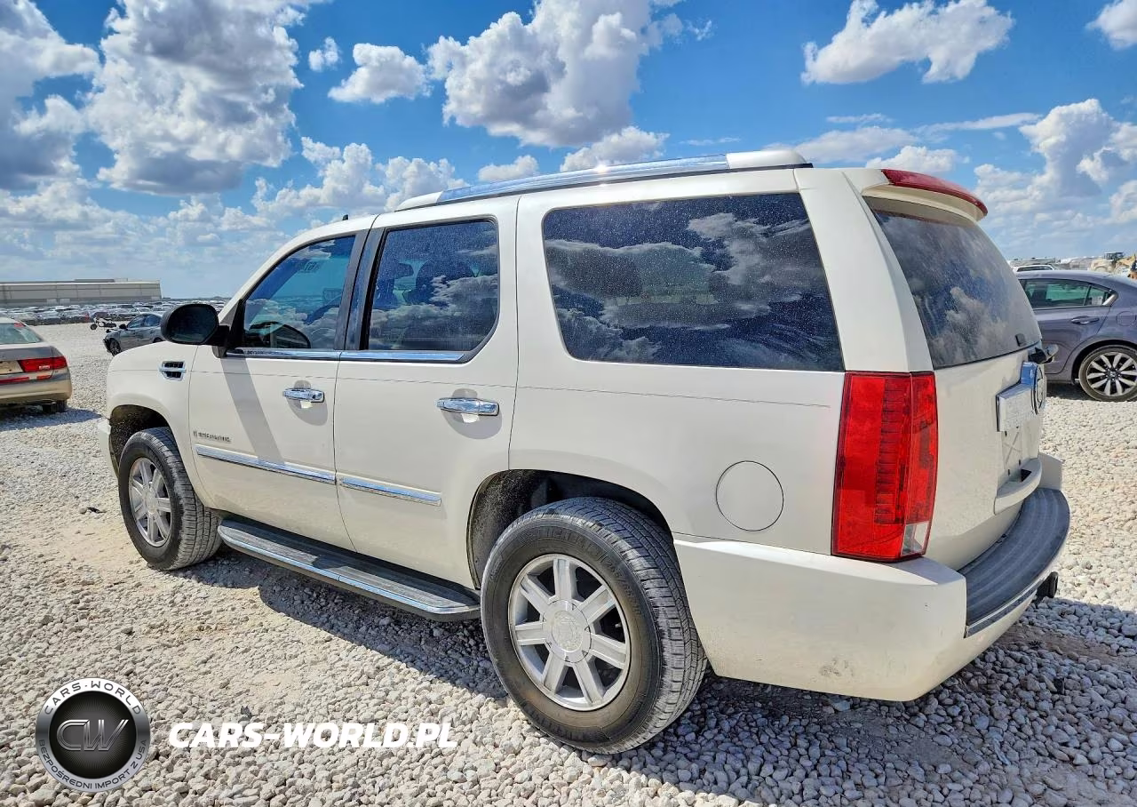 2008 Cadillac Escalade Luxury VIN:1GYEC638X8R236741 - 2