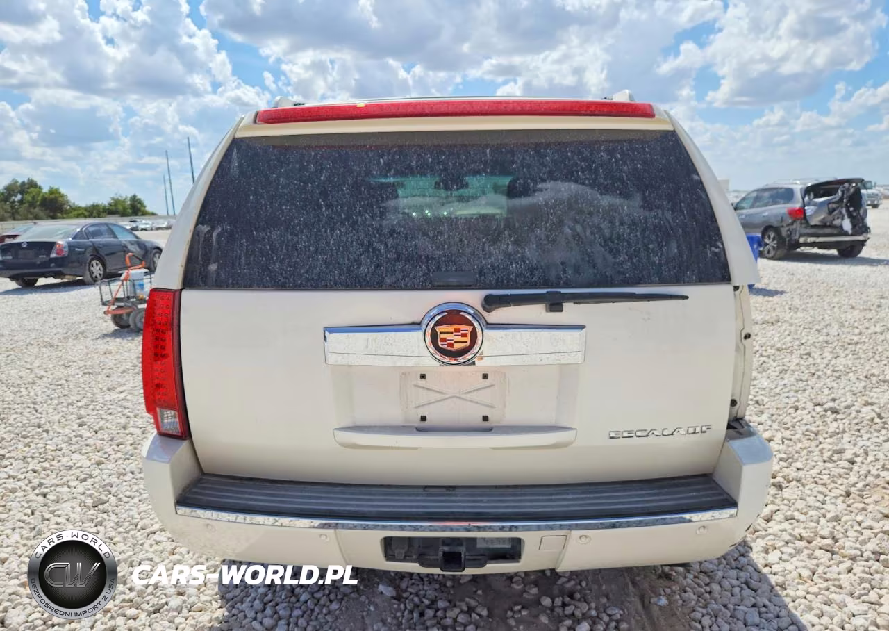 2008 Cadillac Escalade Luxury VIN:1GYEC638X8R236741 - 6