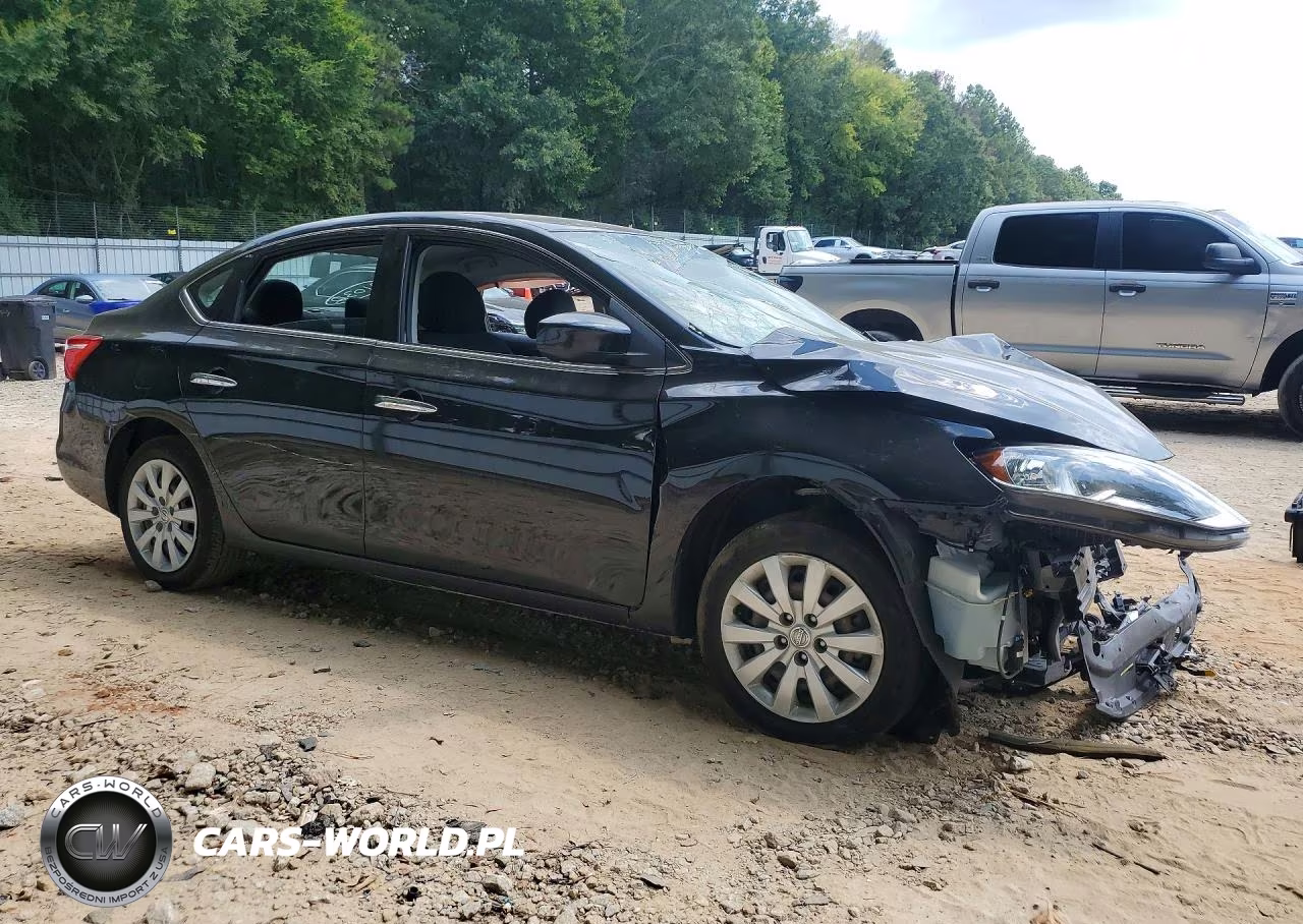 2018 Nissan Sentra S VIN:3N1AB7AP3JY339042 - 4