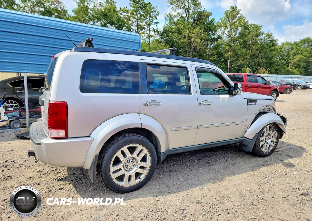 2011 Dodge Nitro Heat VIN:1D4PT4GX8BW500460 - 3