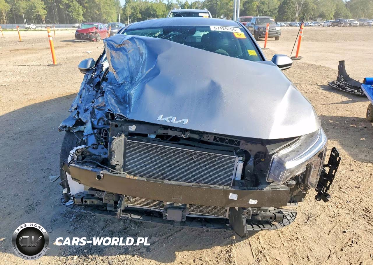2025 Kia K4 Lxs VIN:3KPFT4DE8SE049648 - 5