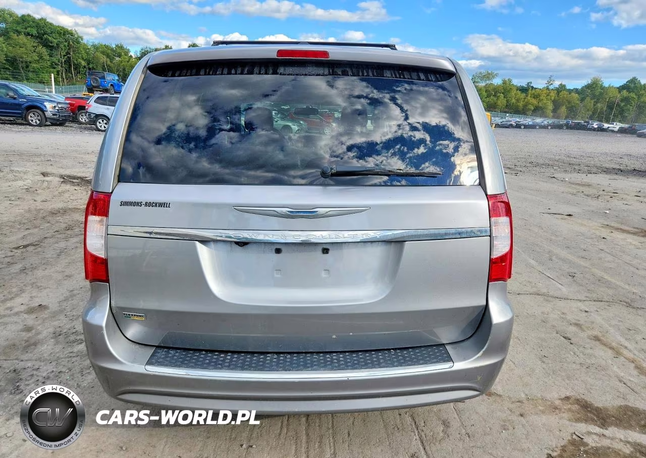 2016 Chrysler Town & Country Touring VIN:2C4RC1BG0GR246299 - 6