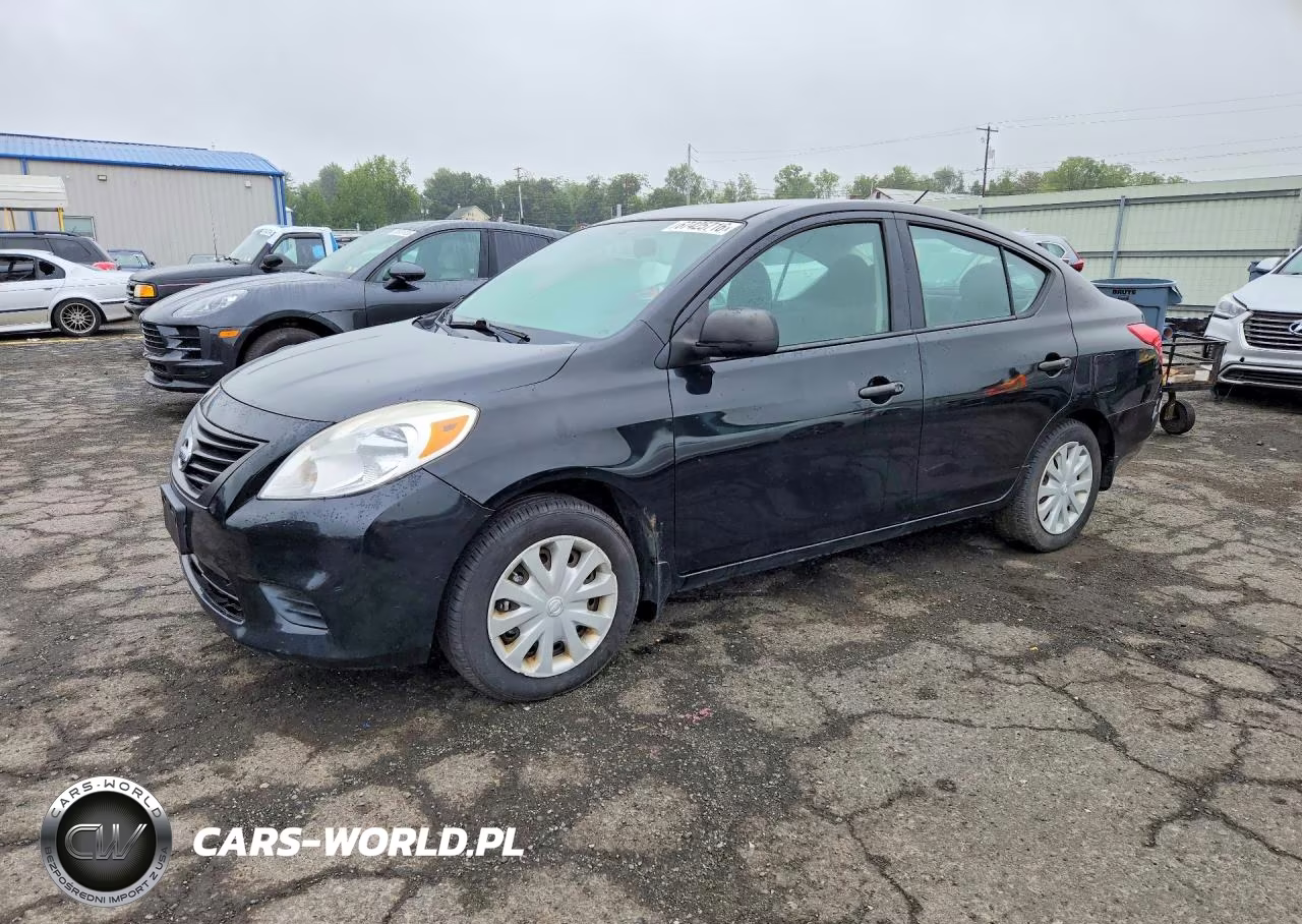2013 Nissan Versa 1.6 S