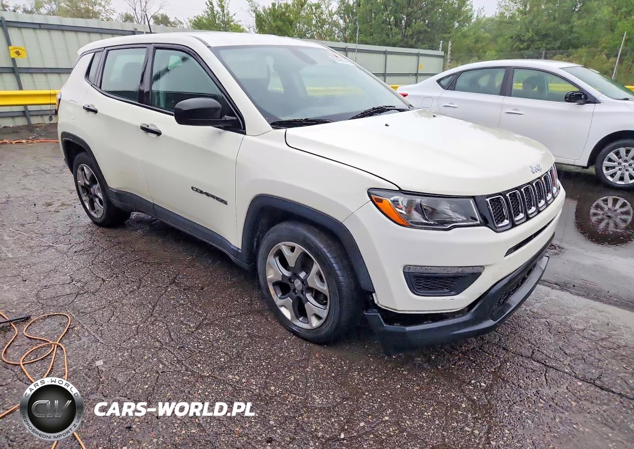2018 Jeep Compass Sport VIN:3C4NJCAB3JT263379 - 4