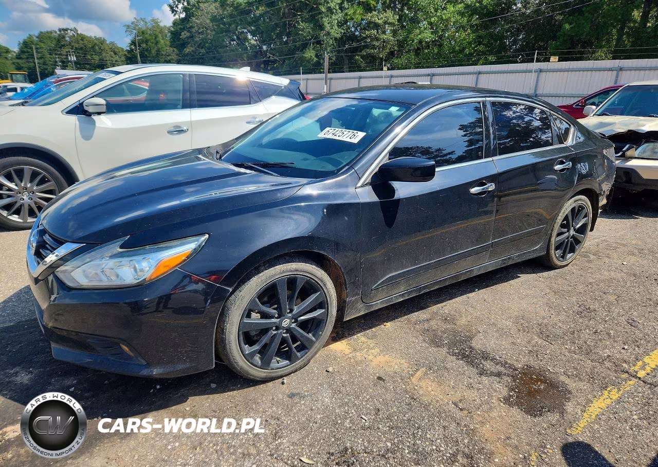 2017 Nissan Altima 2.5 Sr – zdjęcie 1 z 12