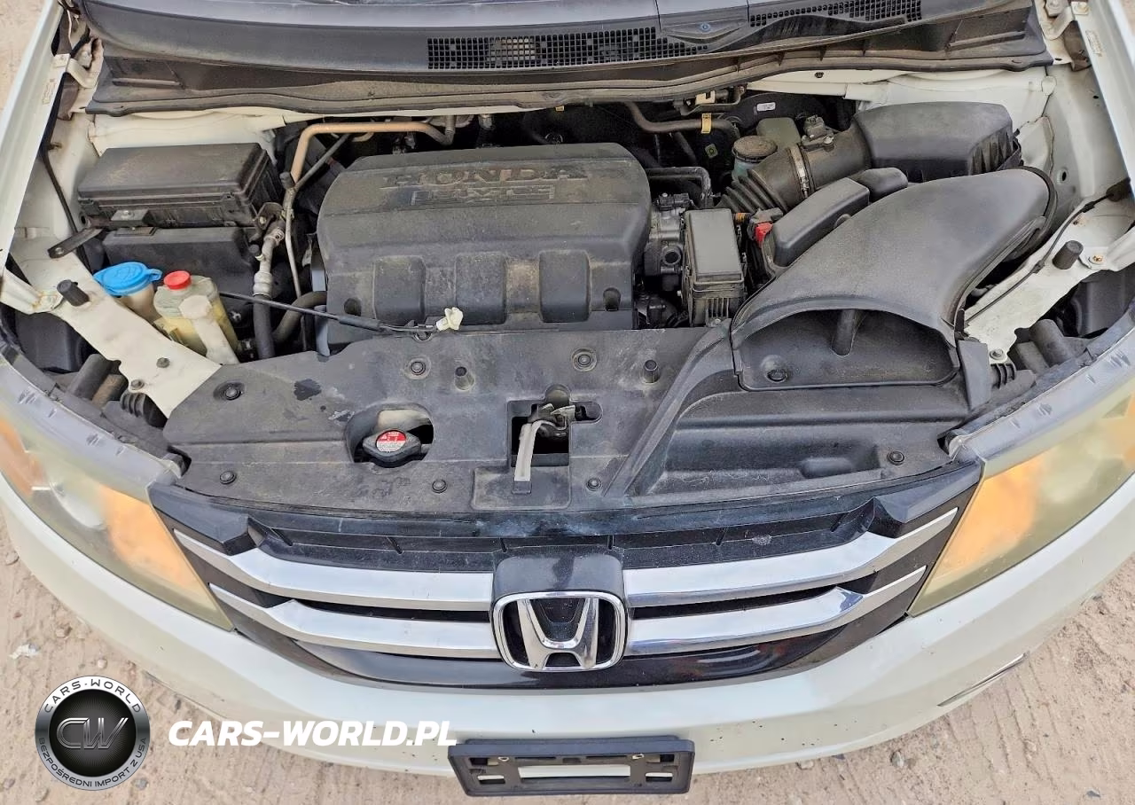 2014 Honda Odyssey Touring VIN:5FNRL5H97EB050367 - 12