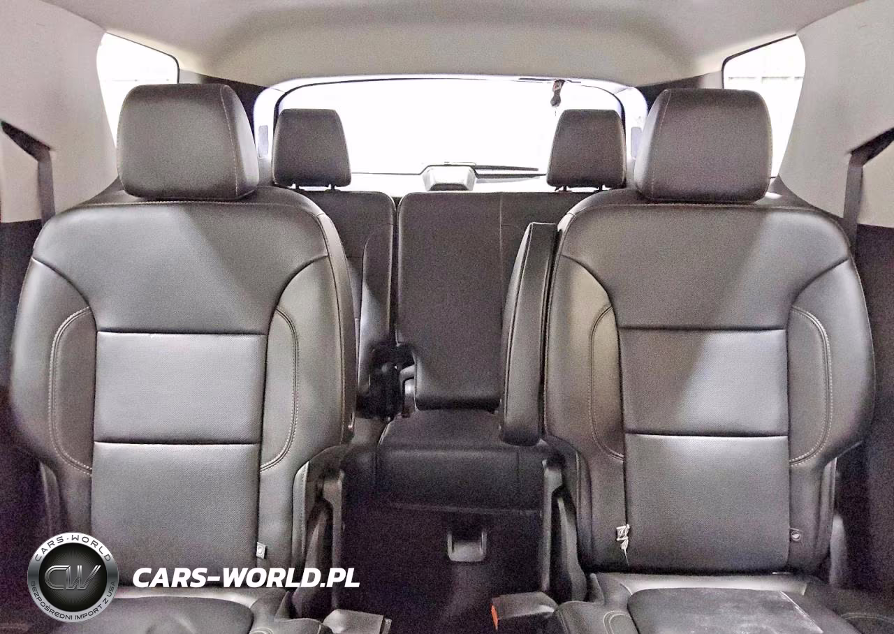 2019 Chevrolet Traverse Premier VIN:1GNERKKW9KJ195643 - 10