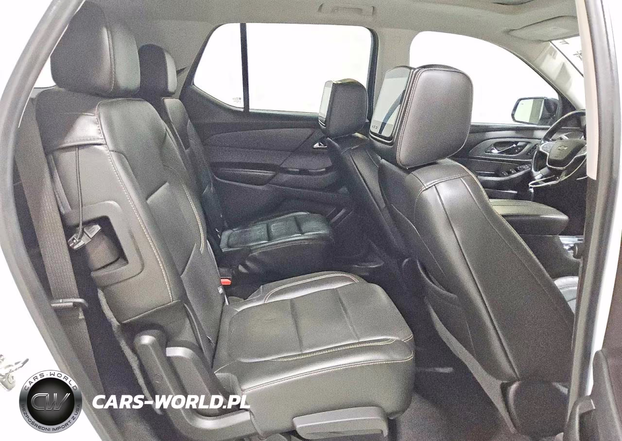 2019 Chevrolet Traverse Premier VIN:1GNERKKW9KJ195643 - 11
