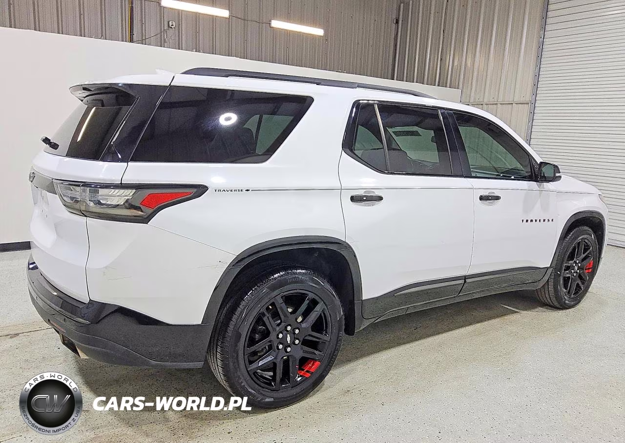 2019 Chevrolet Traverse Premier VIN:1GNERKKW9KJ195643 - 3